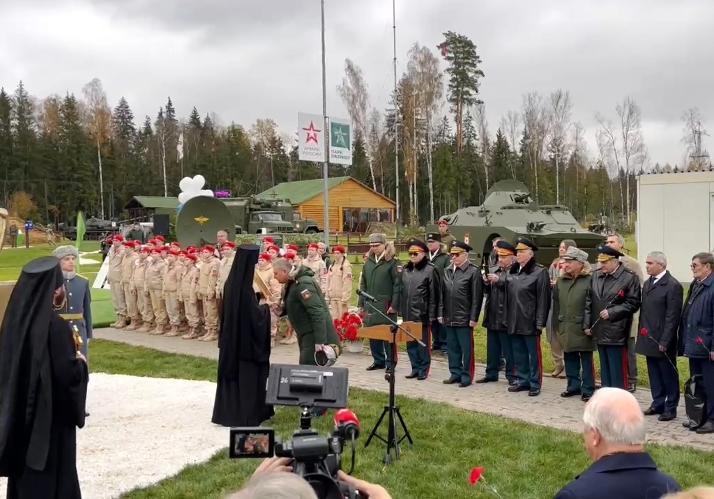 Архимандрит Алексий (Ганьжин) принял участие в открытии и освятил памятную скульптурную композицию маршалу войск связи ВС СССР Ивану Пересыпкину, а также поздравил личный состав войск связи со 104 годовщиной Архимандрит Алексий (Ганьжин) принял участие в открытии и освятил памятную скульптурную композицию маршалу войск связи ВС СССР Ивану Пересыпкину, а также поздравил личный состав войск связи со 104 годовщиной