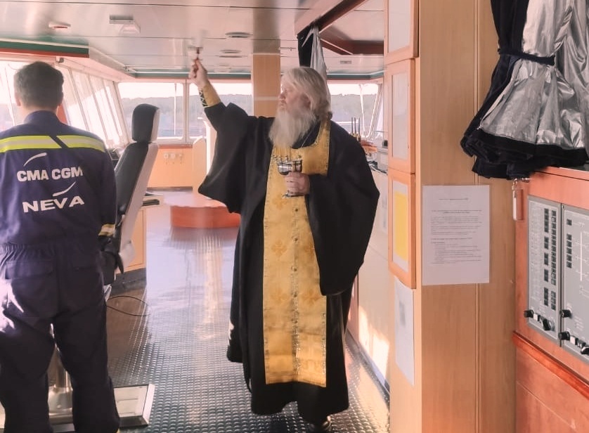 ������������� ����� �� ������ � ������� CMA CGM NEVA