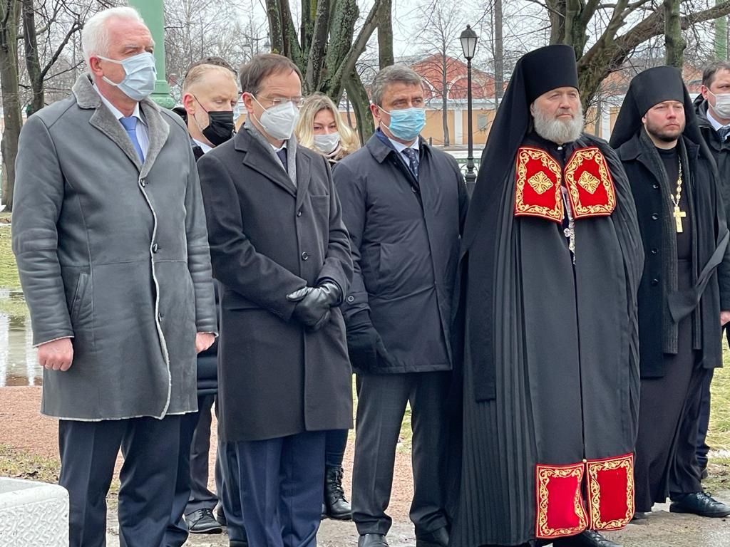 Архимандрит Алексий (Ганьжин) принял участие в торжественной церемонии закладки монумента в память о погибших во время Кронштадтского восстания 1921 года и освятил закладной камень монумента Архимандрит Алексий (Ганьжин) принял участие в торжественной церемонии закладки монумента в память о погибших во время Кронштадтского восстания 1921 года и освятил закладной камень монумента
