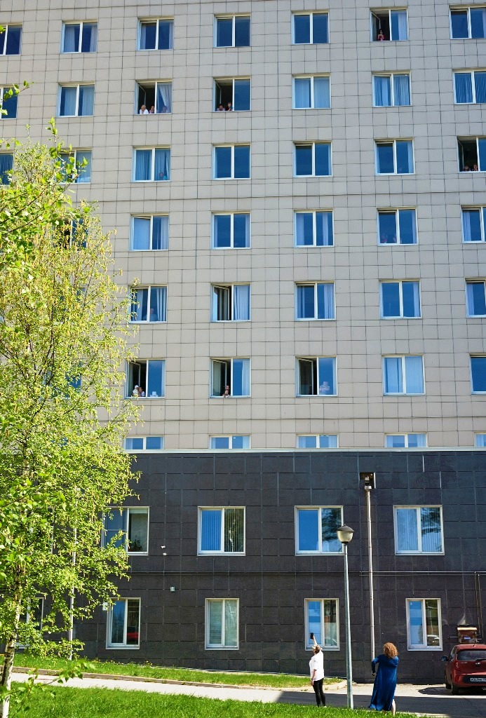 Благотворительная акция Военного отдела болеющим детям, подарки и концерт у онкологической больницы Благотворительная акция Военного отдела болеющим детям, подарки и концерт у онкологической больницы