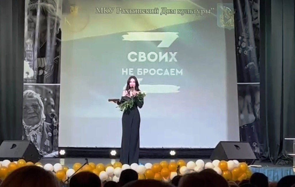 Освящение Духовных знамён для подшефных воинских частей в Санкт-Петербургском храме Петра и Февронии проводится раз в месяц Освящение Духовных знамён для подшефных воинских частей в Санкт-Петербургском храме Петра и Февронии проводится раз в месяц