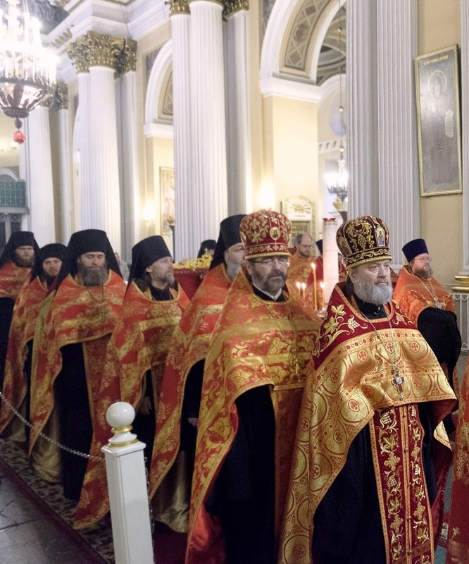 Зам. председателя Синодального отдела РПЦ Архимандрит Алексий (Ганьжин) принял участие в пасхальной вечерни в Александро-Невской лавре Зам. председателя Синодального отдела РПЦ Архимандрит Алексий (Ганьжин) принял участие в пасхальной вечерни в Александро-Невской лавре