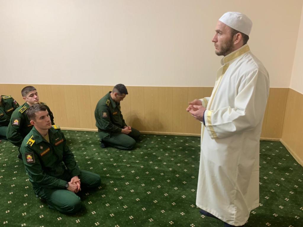 В Военном инженерно-техническом институте Военной академии материально-технического обеспечения верующие военнослужащие встретили Ураза-Байрам В Военном инженерно-техническом институте Военной академии материально-технического обеспечения верующие военнослужащие встретили Ураза-Байрам