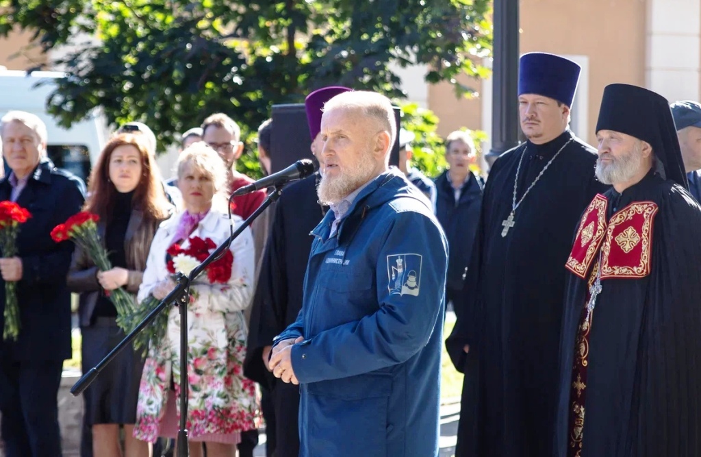 Архимандрит Алексий (Ганьжин) освятил памятник Александру Желобовскому и принял участие в торжественной церемонии его открытия в Кронштадте Архимандрит Алексий (Ганьжин) освятил памятник Александру Желобовскому и принял участие в торжественной церемонии его открытия в Кронштадте