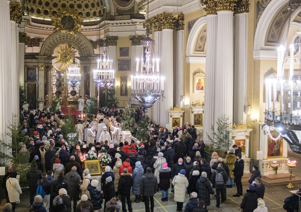 Архимандрит Алексий (Ганьжин) сослужил митрополиту Санкт-Петербургскому и Ладожскому Варсонофию на великой вечерне в Александро-Невской лавре Архимандрит Алексий (Ганьжин) сослужил митрополиту Санкт-Петербургскому и Ладожскому Варсонофию на великой вечерне в Александро-Невской лавре