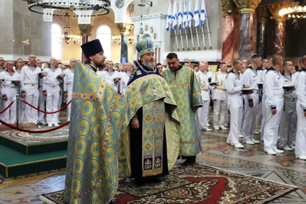 Традиционная Божественная литургия в Кронштадтском ставропигиальном Никольском морском соборе по случаю присяги матросов учебного центра ВМФ Традиционная Божественная литургия в Кронштадтском ставропигиальном Никольском морском соборе по случаю присяги матросов учебного центра ВМФ