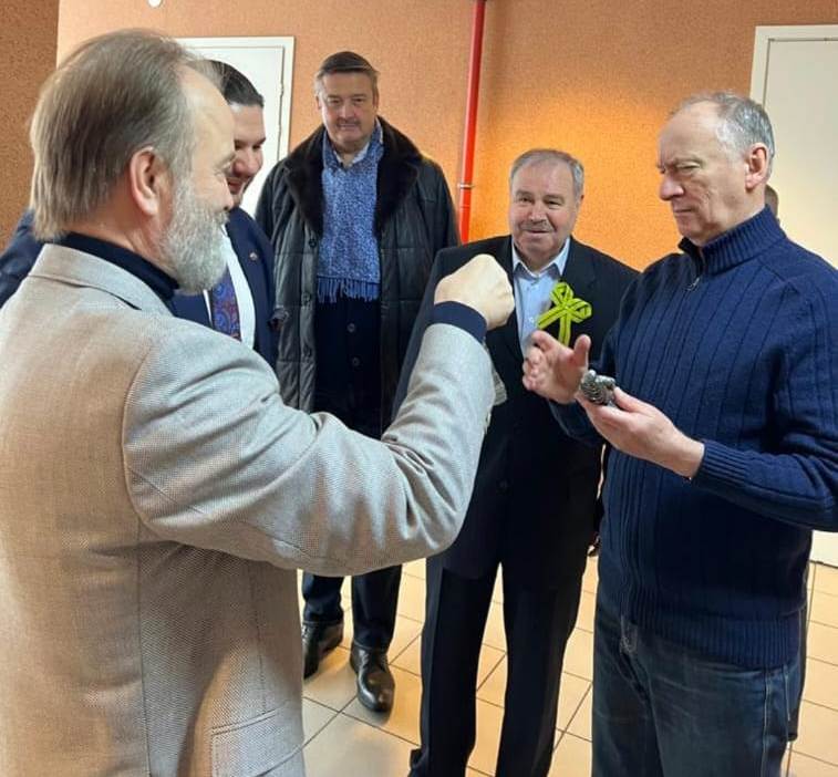 Архимандрит Алексий (Ганьжин) принял участие в церемонии открытия десятого, юбилейного турнира по волейболу среди ветеранов Архимандрит Алексий (Ганьжин) принял участие в церемонии открытия десятого, юбилейного турнира по волейболу среди ветеранов