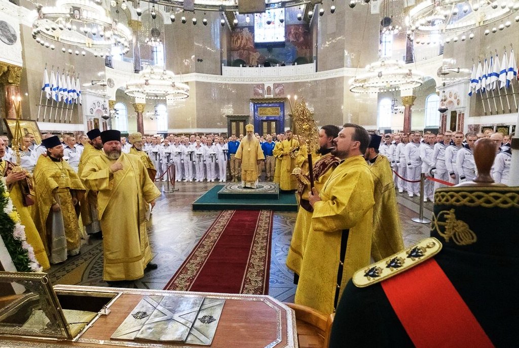 В годовщину Крещения Руси архимандрит Алексий (Ганьжин) сослужил митрополиту Варсонофию на Божественной литургии в Кронштадтском Никольском Морском ставропигиальном соборе В годовщину Крещения Руси архимандрит Алексий (Ганьжин) сослужил митрополиту Варсонофию на Божественной литургии в Кронштадтском Никольском Морском ставропигиальном соборе