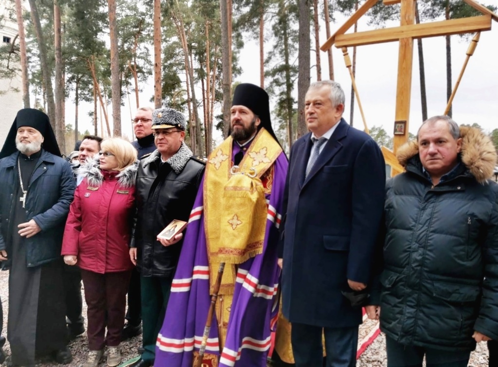 Архимандрит Алексий (Ганьжин) присутствовал среди почетных гостей и помолился на чине освящёния поклонного креста и заложении храма Петра и Павла в день 90-летия 33-й бригады оперативного назначения Росгвардии Архимандрит Алексий (Ганьжин) присутствовал среди почетных гостей и помолился на чине освящёния поклонного креста и заложении храма Петра и Павла в день 90-летия 33-й бригады оперативного назначения Росгвардии