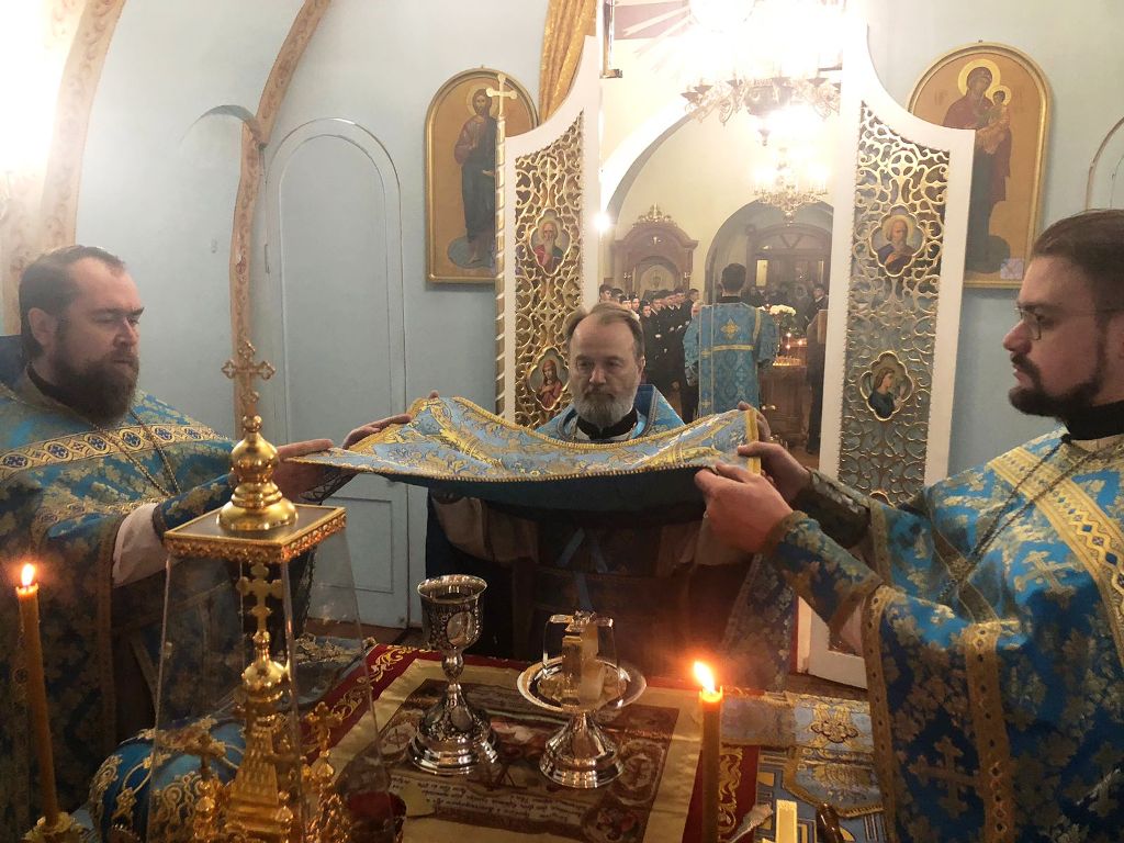 Архимандрит Алексий (Ганьжин) посетил город воинской славы Курск. По благословению митрополита Курского и Рыльского Германа отец Алексий возглавил божественную литургию в Курском Михайловском храме (морском) Архимандрит Алексий (Ганьжин) посетил город воинской славы Курск. По благословению митрополита Курского и Рыльского Германа отец Алексий возглавил божественную литургию в Курском Михайловском храме (морском)