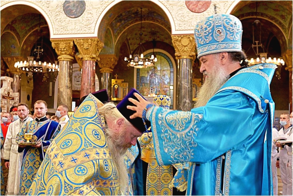 Митрополит Санкт-Петербургский и Ладожский Варсонофий совершил Всенощное бдение в Кронштадтском Никольском Морском ставропигиальном соборе Митрополит Санкт-Петербургский и Ладожский Варсонофий совершил Всенощное бдение в Кронштадтском Никольском Морском ставропигиальном соборе