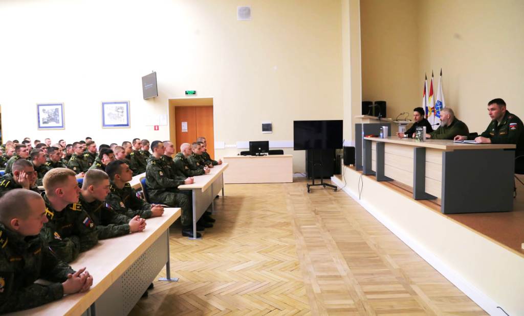 Зам. председателя, главный военный священник духовенства, окормляющего военнослужащих ВС и сотрудников иных силовых структур РФ в зоне проведения СВО протоиерей Димитрий Василенков встретился с личным составом ВИИТ ВАМТО Зам. председателя, главный военный священник духовенства, окормляющего военнослужащих ВС и сотрудников иных силовых структур РФ в зоне проведения СВО протоиерей Димитрий Василенков встретился с личным составом ВИИТ ВАМТО