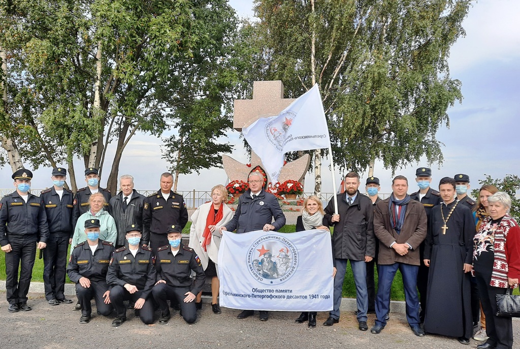 Курсанты Военного института (инженерно-технического) почтили память участников героических Стрельнинско-Петергофских десантов октября 1941 года Курсанты Военного института (инженерно-технического) почтили память участников героических Стрельнинско-Петергофских десантов октября 1941 года