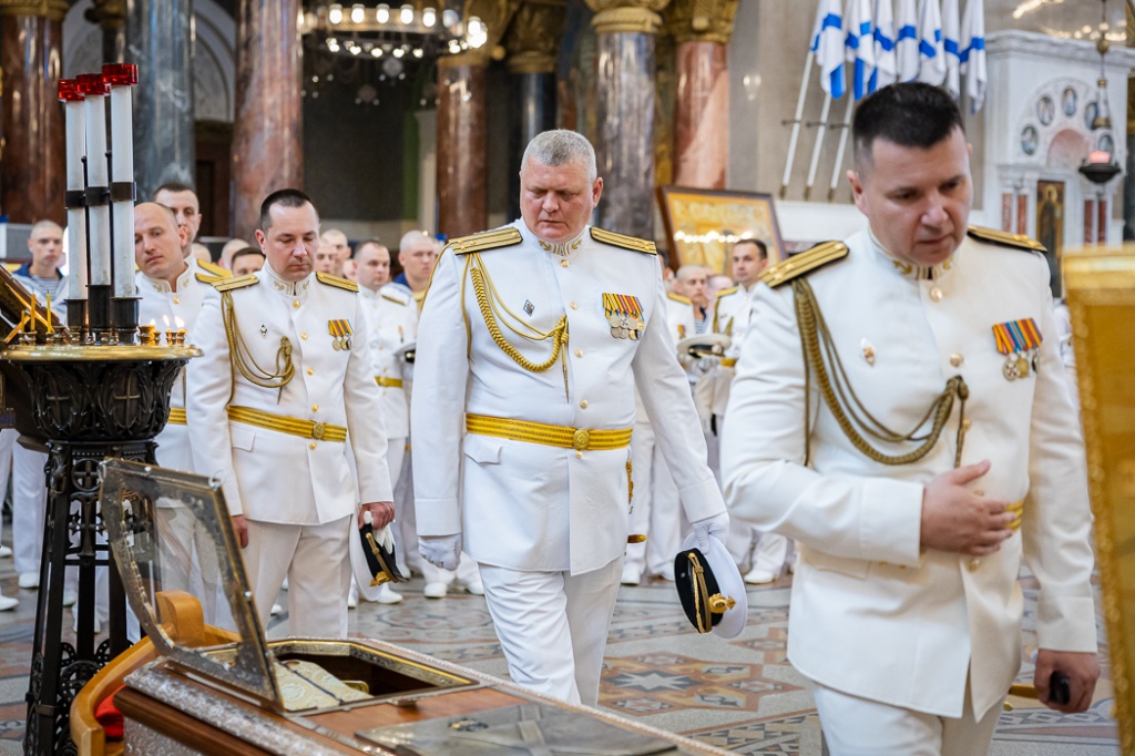 Зам. председателя Синодального отдела МП РПЦ, курирующий ВМФ России, архимандрит Алексий (Ганьжин), сослужил епископу Кронштадтскому Вениамину на молебне в Главном Морском соборе России в преддверии Дня ВМФ Зам. председателя Синодального отдела МП РПЦ, курирующий ВМФ России, архимандрит Алексий (Ганьжин), сослужил епископу Кронштадтскому Вениамину на молебне в Главном Морском соборе России в преддверии Дня ВМФ