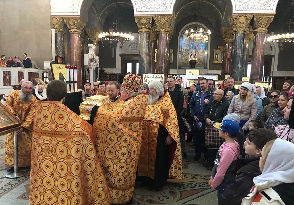 Частица мощей святого великомученика Георгия Победоносца принесена в Главный Военно-Морской Храм страны Частица мощей святого великомученика Георгия Победоносца принесена в Главный Военно-Морской Храм страны