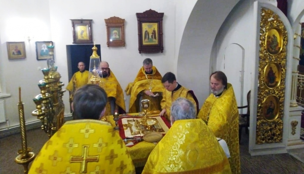 Зам. председателя Синодального отдела архимандрит Алексий (Ганьжин) принял участие в богослужении в гарнизонном храме Святой Троицы в Красном Селе Зам. председателя Синодального отдела архимандрит Алексий (Ганьжин) принял участие в богослужении в гарнизонном храме Святой Троицы в Красном Селе