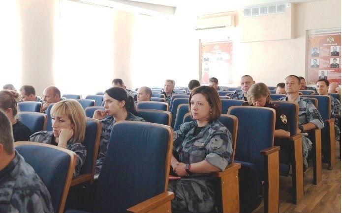 Рабочая встреча иерея Евгения Циклаури и имама Ислама Салихова с личным составом ОВО Рабочая встреча иерея Евгения Циклаури и имама Ислама Салихова с личным составом ОВО