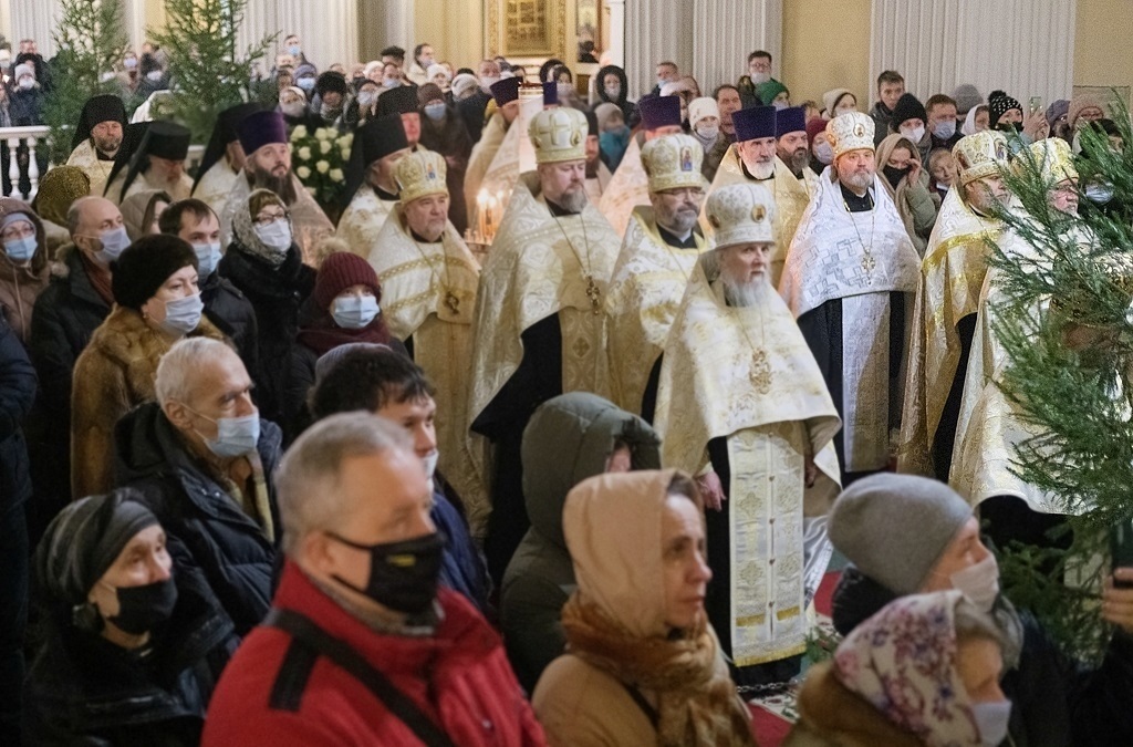 Архимандрит Алексий (Ганьжин) сослужил митрополиту Санкт-Петербургскому и Ладожскому Варсонофию на великой вечерне в Александро-Невской лавре Архимандрит Алексий (Ганьжин) сослужил митрополиту Санкт-Петербургскому и Ладожскому Варсонофию на великой вечерне в Александро-Невской лавре
