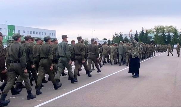 Архимандрит Алексий (Ганьжин) в оперативной группе ЗВО принял участие в праздновании Дня Победы Архимандрит Алексий (Ганьжин) в оперативной группе ЗВО принял участие в праздновании Дня Победы