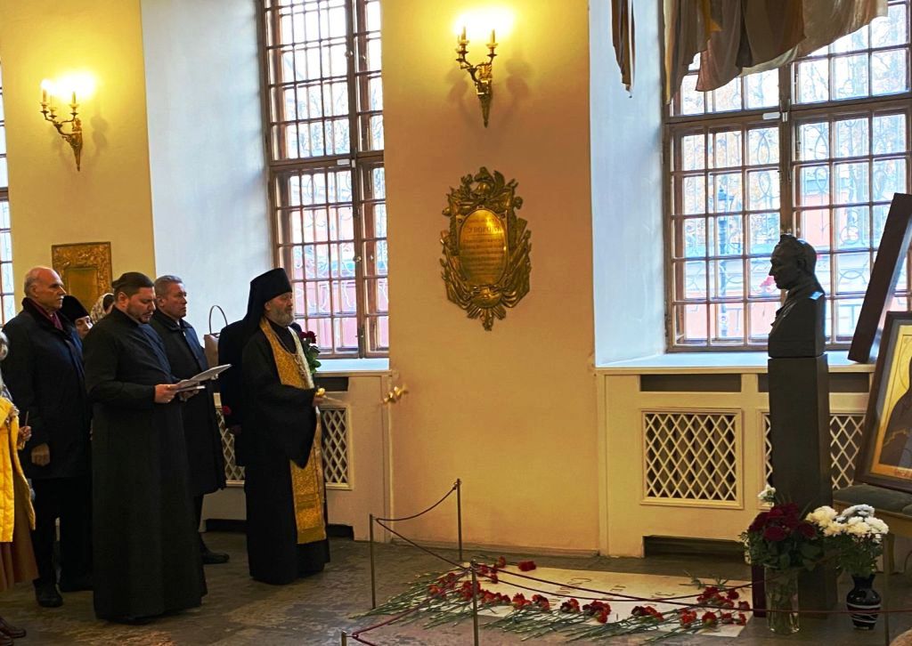 Архимандрит Алексий (Ганьжин) совершил панихиду в день рождения великого русского полководца Александра Васильевича Суворова Архимандрит Алексий (Ганьжин) совершил панихиду в день рождения великого русского полководца Александра Васильевича Суворова
