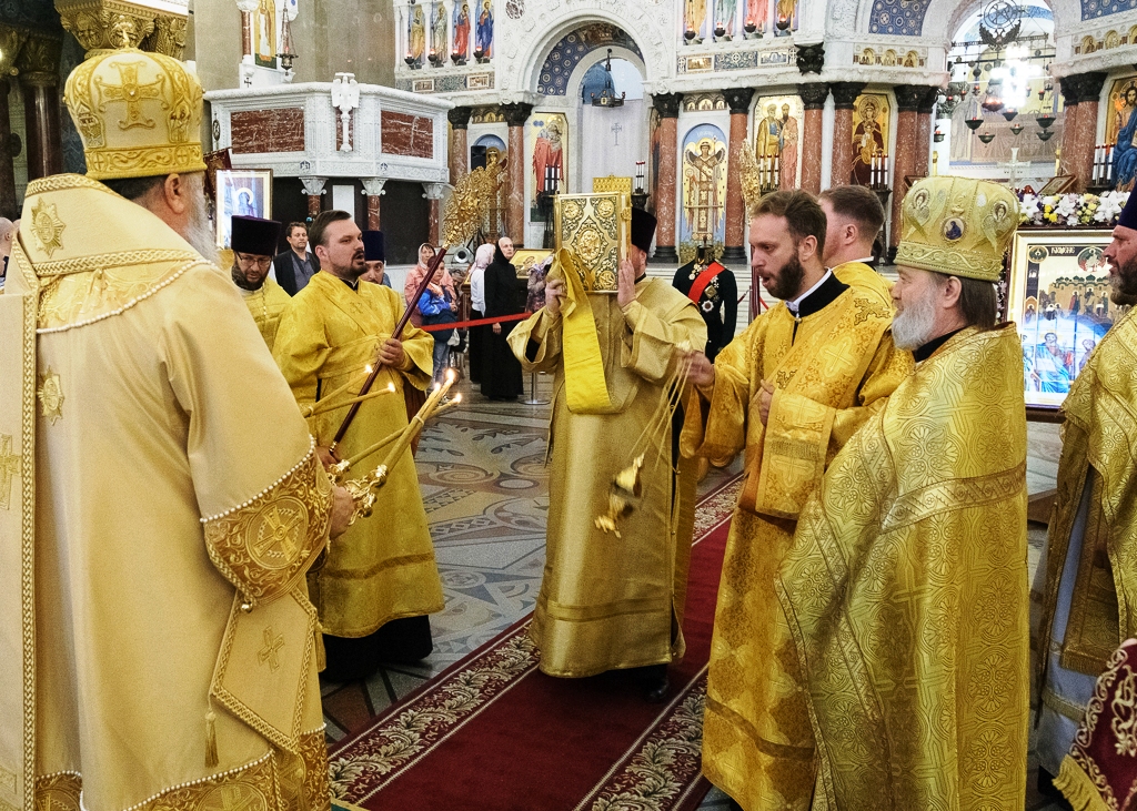В годовщину Крещения Руси архимандрит Алексий (Ганьжин) сослужил митрополиту Варсонофию на Божественной литургии в Кронштадтском Никольском Морском ставропигиальном соборе В годовщину Крещения Руси архимандрит Алексий (Ганьжин) сослужил митрополиту Варсонофию на Божественной литургии в Кронштадтском Никольском Морском ставропигиальном соборе