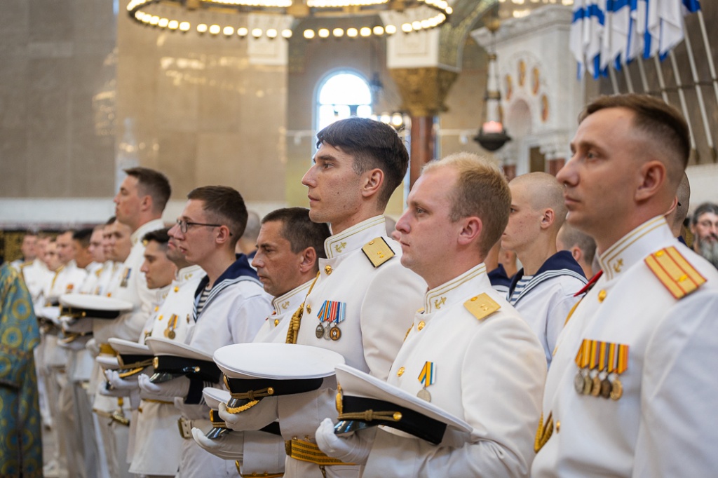Зам. председателя Синодального отдела МП РПЦ, курирующий ВМФ России, архимандрит Алексий (Ганьжин), сослужил епископу Кронштадтскому Вениамину на молебне в Главном Морском соборе России в преддверии Дня ВМФ Зам. председателя Синодального отдела МП РПЦ, курирующий ВМФ России, архимандрит Алексий (Ганьжин), сослужил епископу Кронштадтскому Вениамину на молебне в Главном Морском соборе России в преддверии Дня ВМФ