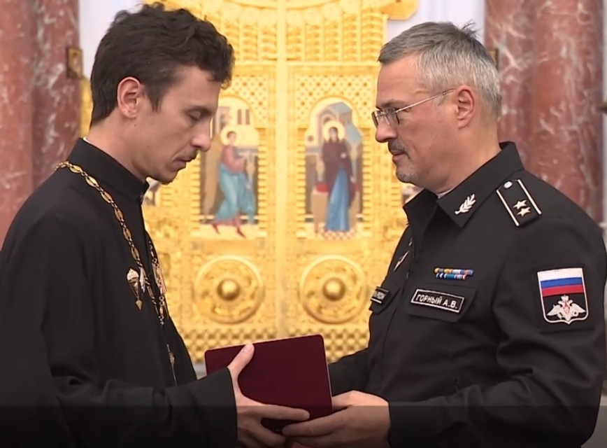 Торжественная церемония награждения священнослужителей – помощников командиров по работе с верующими военнослужащими состоялась в Кронштадтском Никольском Морском ставропигиальном соборе Торжественная церемония награждения священнослужителей – помощников командиров по работе с верующими военнослужащими состоялась в Кронштадтском Никольском Морском ставропигиальном соборе