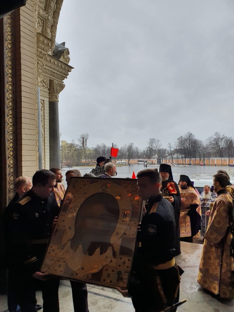 Зам. председателя Синодального отдела РПЦ Архимандрит Алексий (Ганьжин) возглавил торжественную встречу главной иконы Вооруженных Сил Российской Федерации «Спас Нерукотворный» принесенной в Санкт-Петербург Зам. председателя Синодального отдела РПЦ Архимандрит Алексий (Ганьжин) возглавил торжественную встречу главной иконы Вооруженных Сил Российской Федерации «Спас Нерукотворный» принесенной в Санкт-Петербург
