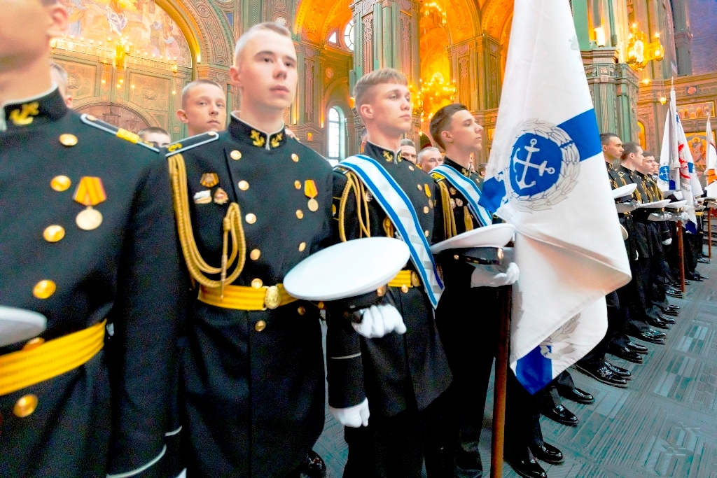 Архимандрит Алексий (Ганьжин) сослужил митрополиту Каширскому, викарию Святейшего Патриарха Феогносту в Главном храме Вооруженных Сил России накануне Дня Победы Архимандрит Алексий (Ганьжин) сослужил митрополиту Каширскому, викарию Святейшего Патриарха Феогносту в Главном храме Вооруженных Сил России накануне Дня Победы