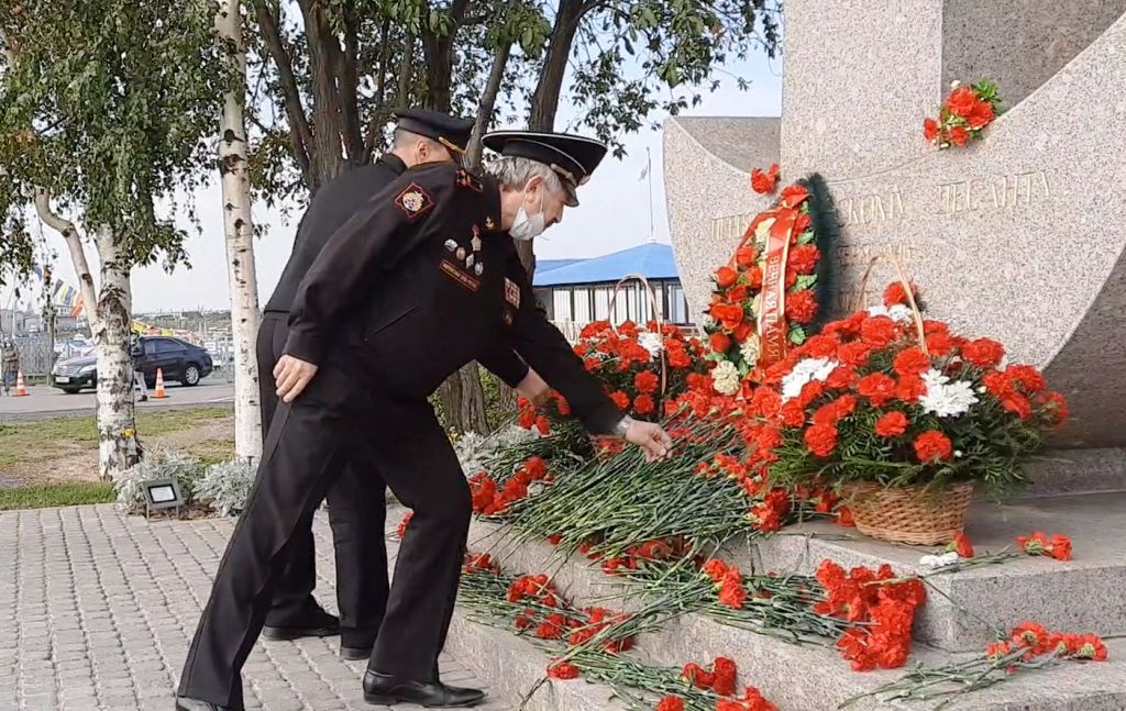 Курсанты Военного института (инженерно-технического) почтили память участников героических Стрельнинско-Петергофских десантов октября 1941 года Курсанты Военного института (инженерно-технического) почтили память участников героических Стрельнинско-Петергофских десантов октября 1941 года