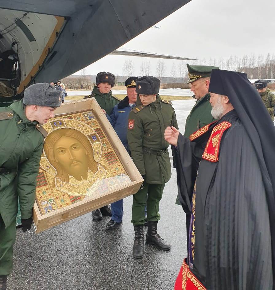 Зам. председателя Синодального отдела РПЦ Архимандрит Алексий (Ганьжин) возглавил торжественную встречу главной иконы Вооруженных Сил Российской Федерации «Спас Нерукотворный» принесенной в Санкт-Петербург Зам. председателя Синодального отдела РПЦ Архимандрит Алексий (Ганьжин) возглавил торжественную встречу главной иконы Вооруженных Сил Российской Федерации «Спас Нерукотворный» принесенной в Санкт-Петербург