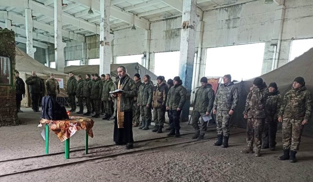 Печерская икона Божией Матери пронесена священником Военного благочиния Санкт-Петербургскрй епархии во всех подразделениях одной из воинских частей, участвующих в СВО Печерская икона Божией Матери пронесена священником Военного благочиния Санкт-Петербургскрй епархии во всех подразделениях одной из воинских частей, участвующих в СВО