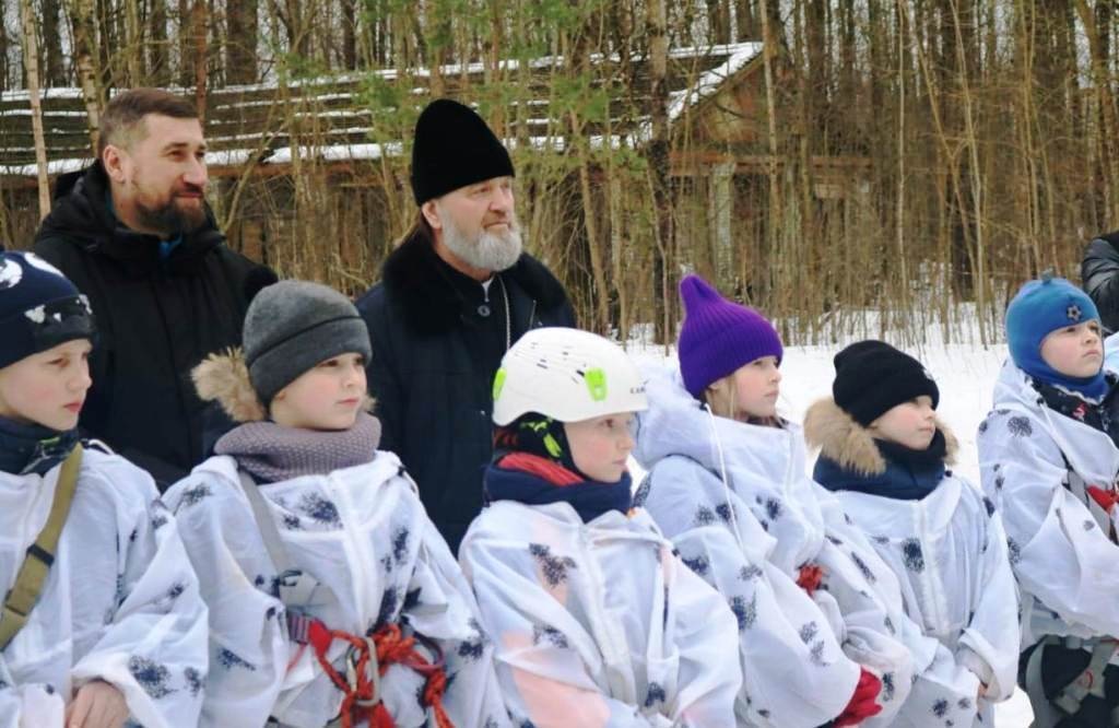 Архимандрит Алексий (Ганьжин) посетил военно-патриотические занятия юнармейцев Архимандрит Алексий (Ганьжин) посетил военно-патриотические занятия юнармейцев