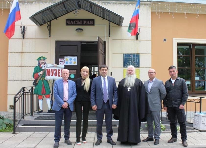 Доброй традицией Кронштадта стало награждение почетной медалью «Дети Победы» Доброй традицией Кронштадта стало награждение почетной медалью «Дети Победы»
