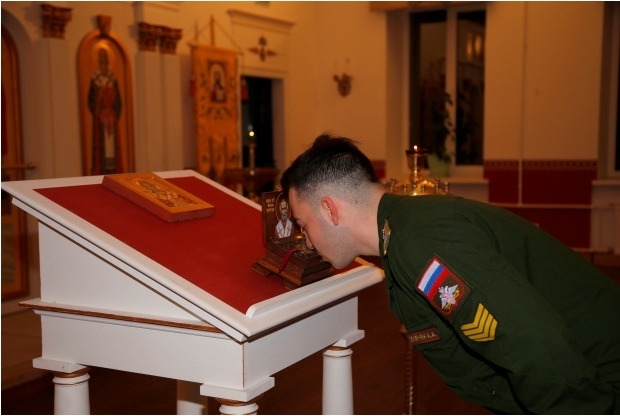 В Военном институте (инженерно-техническом) встретили ковчег с частицей мощей Святителя Николая Чудотворца В Военном институте (инженерно-техническом) встретили ковчег с частицей мощей Святителя Николая Чудотворца