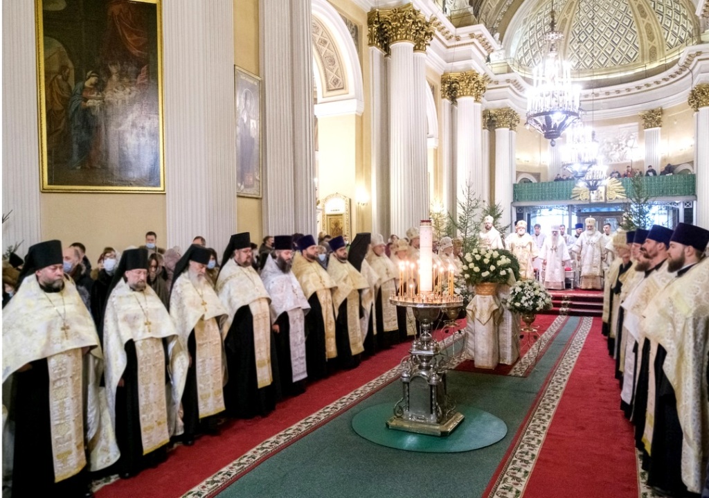 Архимандрит Алексий (Ганьжин) сослужил митрополиту Санкт-Петербургскому и Ладожскому Варсонофию на великой вечерне в Александро-Невской лавре Архимандрит Алексий (Ганьжин) сослужил митрополиту Санкт-Петербургскому и Ладожскому Варсонофию на великой вечерне в Александро-Невской лавре