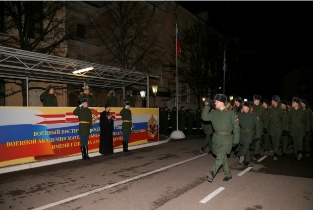 В Военном институте (инженерно-техническом) встретили ковчег с частицей мощей Святителя Николая Чудотворца В Военном институте (инженерно-техническом) встретили ковчег с частицей мощей Святителя Николая Чудотворца