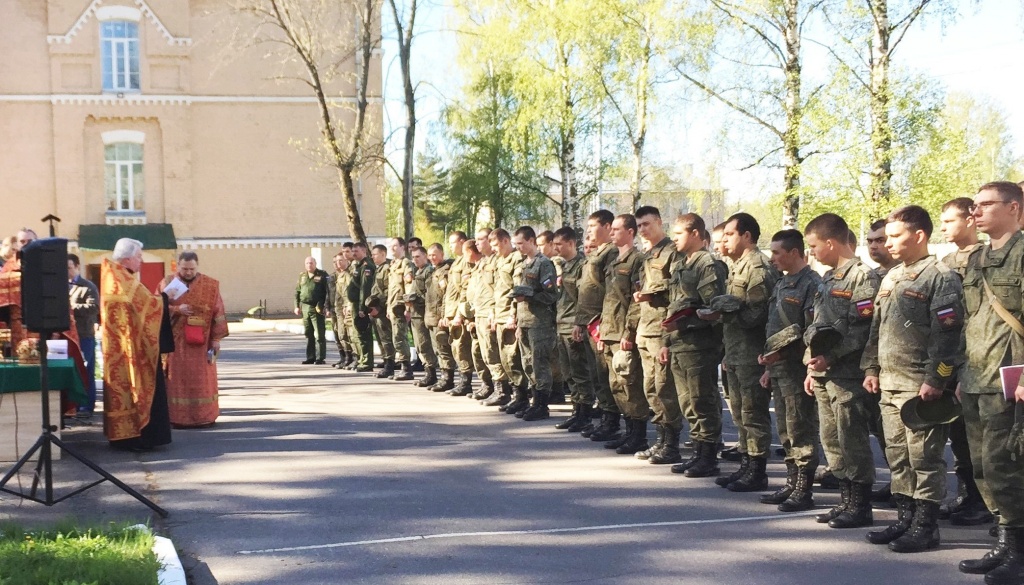 Возрождения храма в Зенитно - ракетной бригаде ПВО Возрождения храма в Зенитно - ракетной бригаде ПВО
